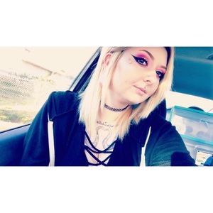 Meet your Posher, Korina